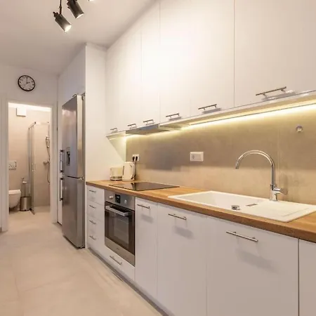 Mykonos Luxury With Jacuzzi Ano Mera