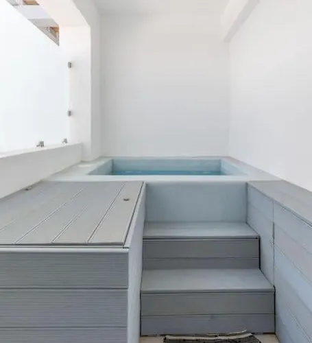 Mykonos Luxury With Jacuzzi 아노 메라